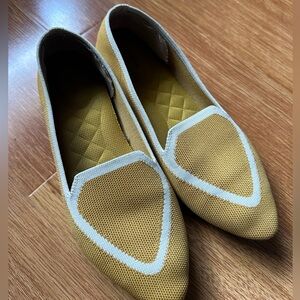 Birdies woven flats size 8